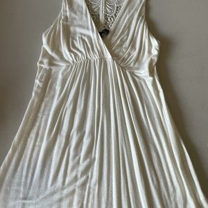 Blueheaver cream colored top w/laced butterfly